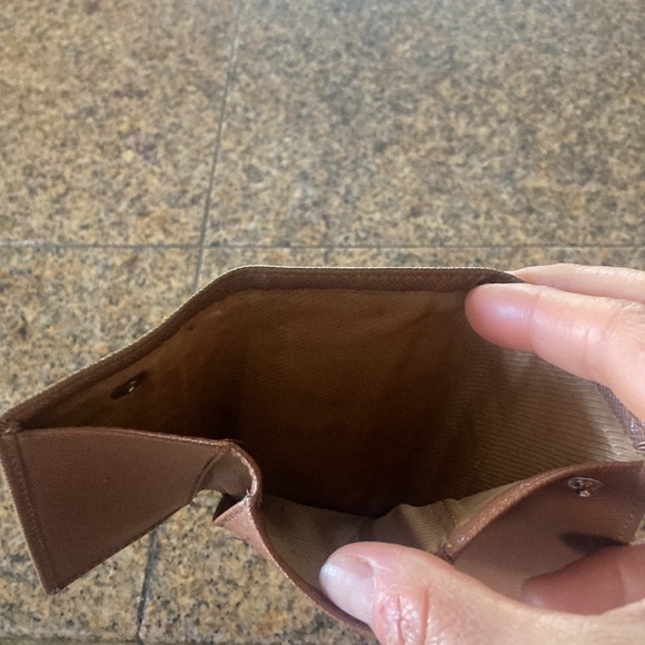 Authentic Gucci small wallet - Picture 6 of 10